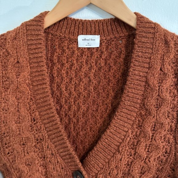 Aritzia Cardigan - Picture 6 of 8